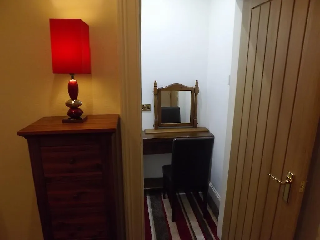 דירות Dalziel Place London Road, אדינבורו